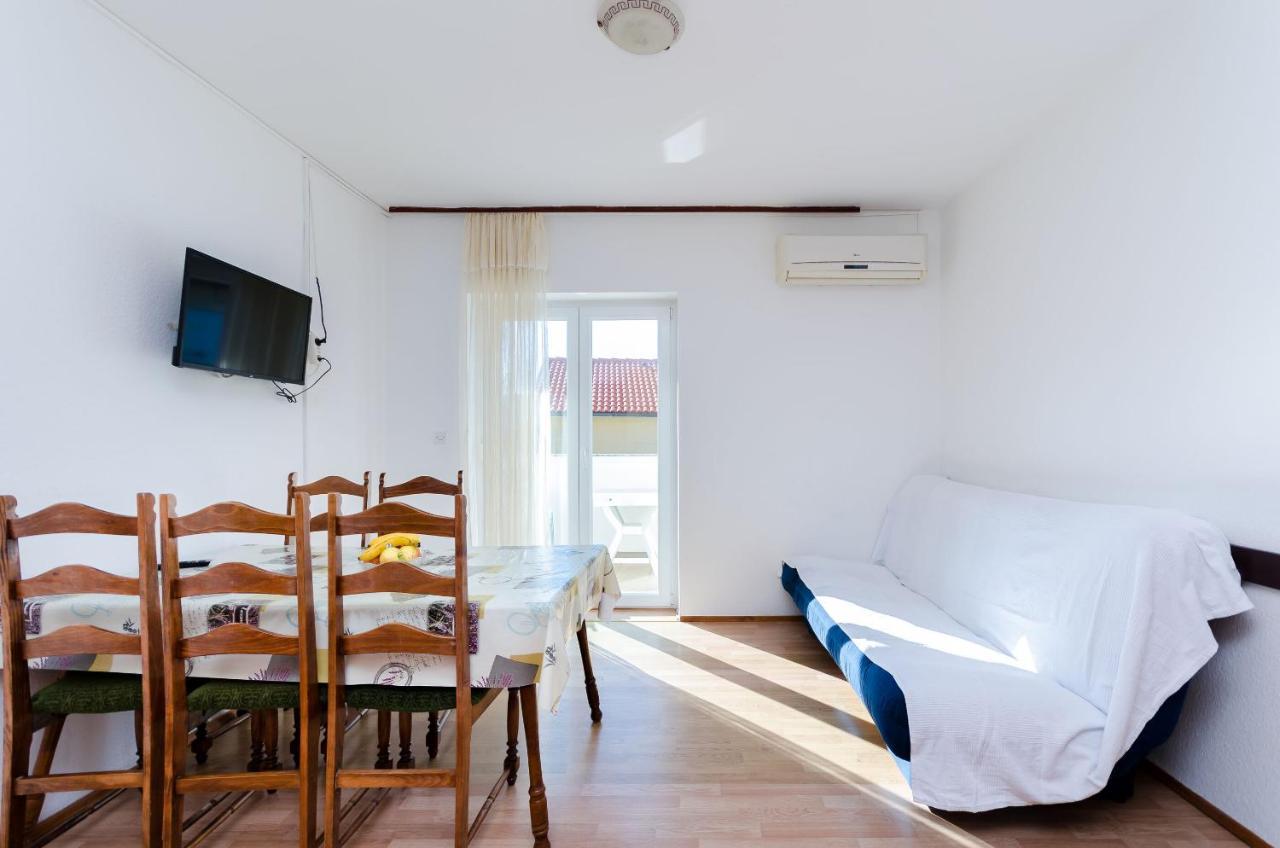 Apartments Anica J Lopar Luaran gambar