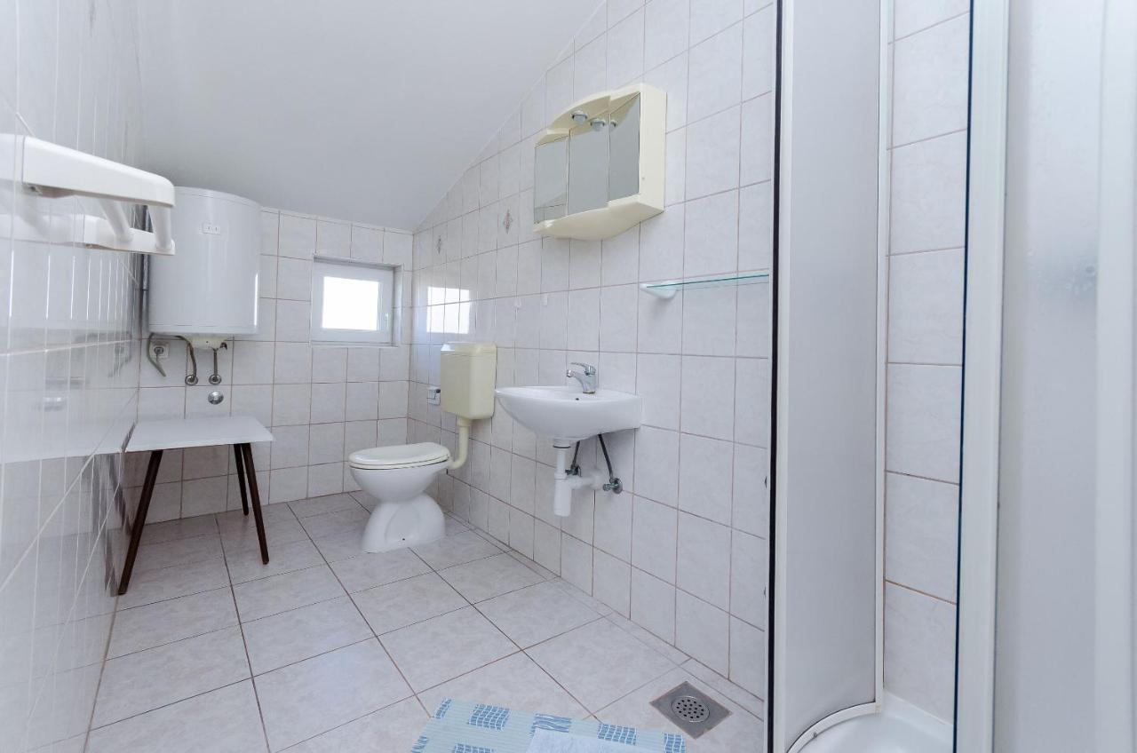 Apartments Anica J Lopar Luaran gambar