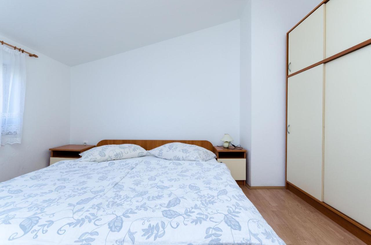 Apartments Anica J Lopar Luaran gambar