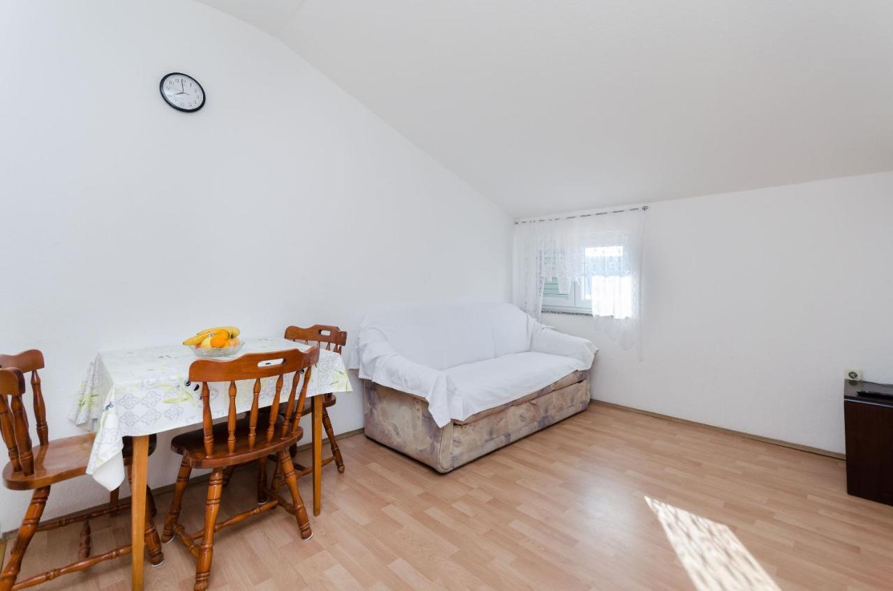 Apartments Anica J Lopar Luaran gambar