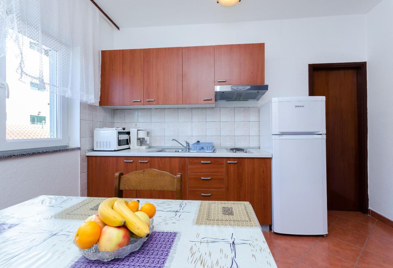 Apartments Anica J Lopar Luaran gambar