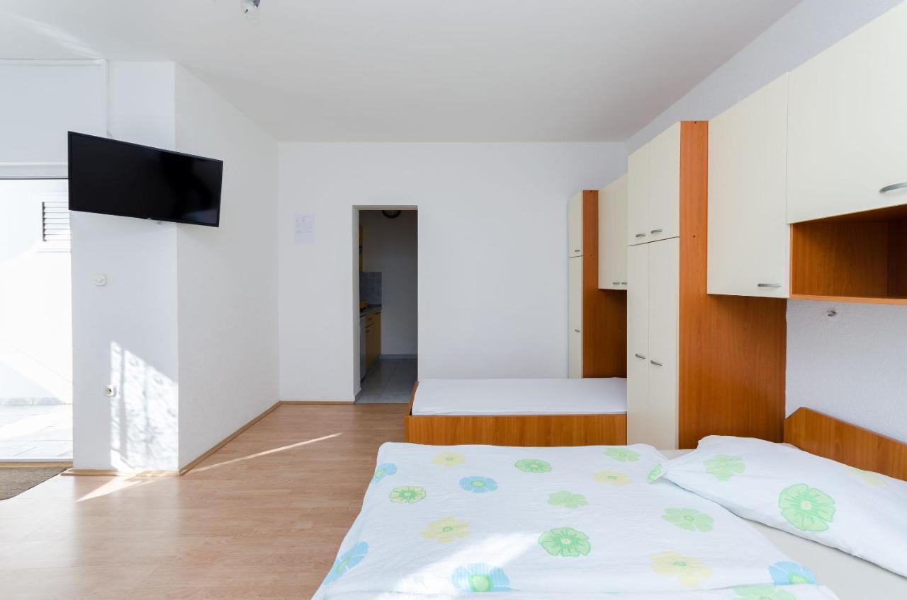 Apartments Anica J Lopar Luaran gambar
